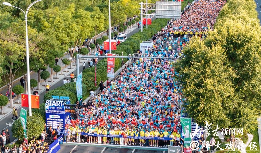 赛事活动“万马奔腾”,消费引擎轰隆隆 赛事活动“万马奔腾”,消费引擎轰隆隆